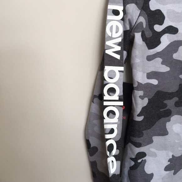 New Balance Boys Long Sleeve Tee, Camo Gray. - Picture 3 of 7